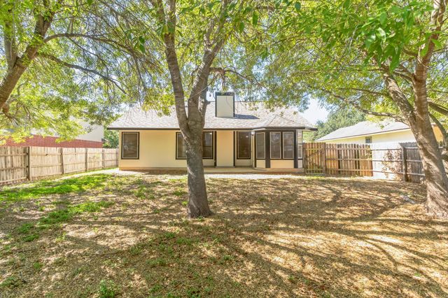 156 Keystone LOOP, Kyle, TX 78640