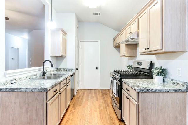 156 Keystone LOOP, Kyle, TX 78640