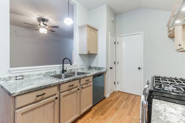 156 Keystone LOOP, Kyle, TX 78640