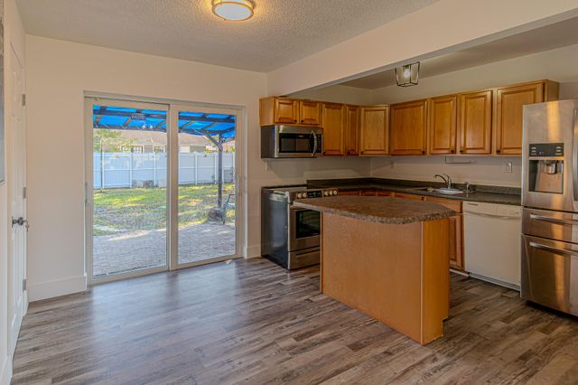 7808 SW 7th Court, North Lauderdale, FL 33068