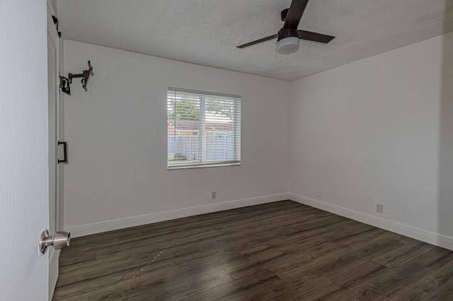 7808 SW 7th Court, North Lauderdale, FL 33068