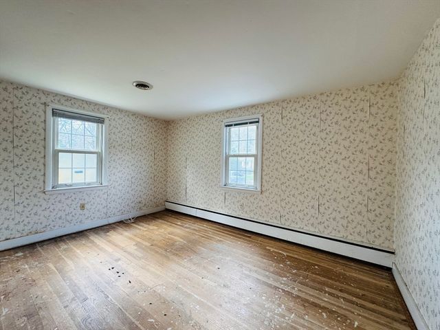 84 Hinckley Cir, Barnstable, MA 02655