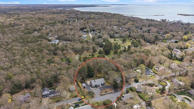 84 Hinckley Cir, Barnstable, MA 02655