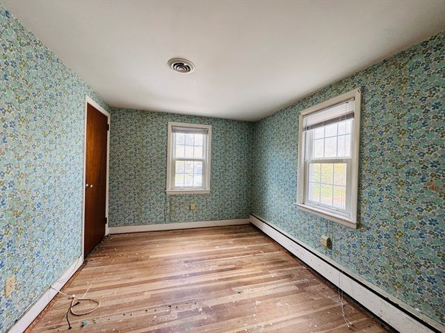 84 Hinckley Cir, Barnstable, MA 02655