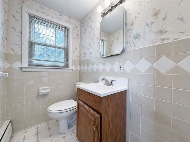84 Hinckley Cir, Barnstable, MA 02655