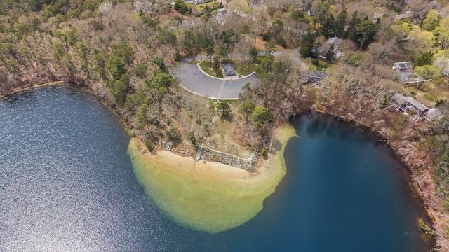 84 Hinckley Cir, Barnstable, MA 02655