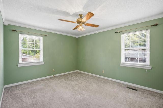 6710 Larkwood Lane, Chattanooga, TN 37421