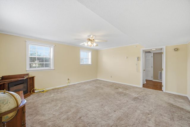 6710 Larkwood Lane, Chattanooga, TN 37421