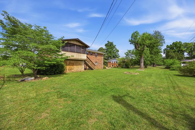 6710 Larkwood Lane, Chattanooga, TN 37421