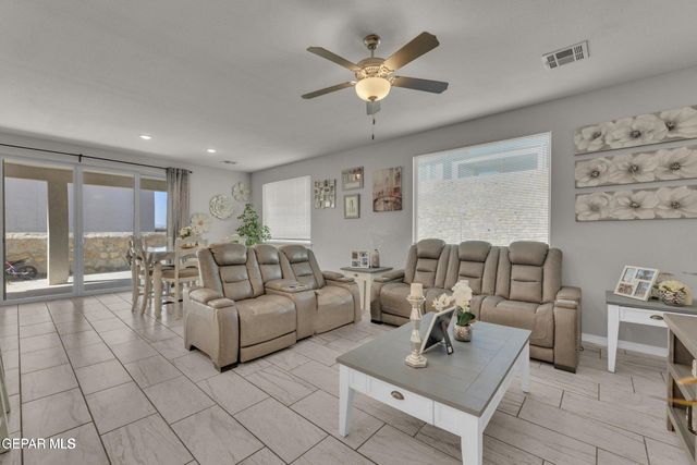 12829 HIDDEN EDGE Drive, Horizon City, TX 79928