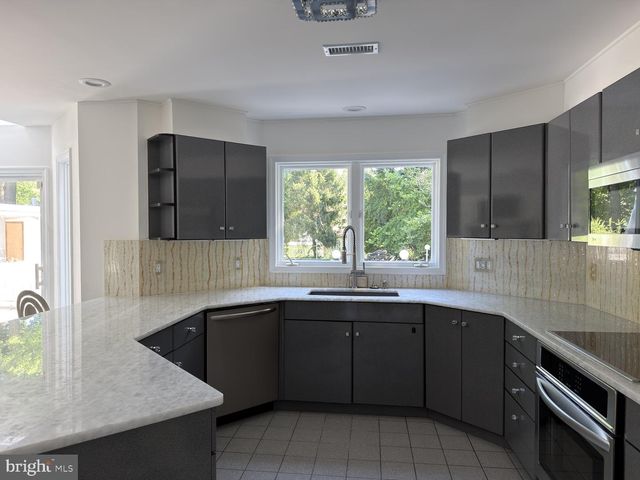 4344 TROPHY DR, Upper Chichester, PA 19061