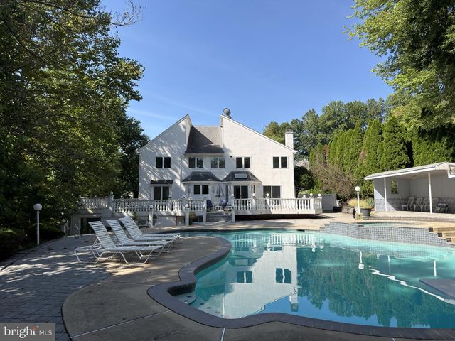 4344 TROPHY DR, Upper Chichester, PA 19061