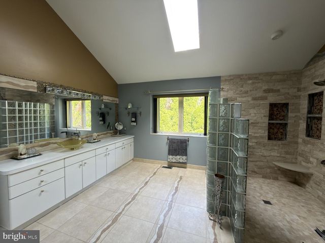 4344 TROPHY DR, Upper Chichester, PA 19061