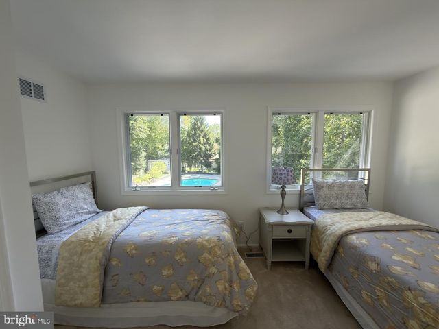4344 TROPHY DR, Upper Chichester, PA 19061