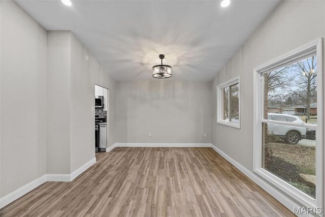 2956 Chevron Drive, St Louis, MO 63125