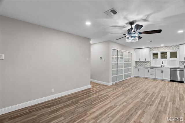 2956 Chevron Drive, St Louis, MO 63125