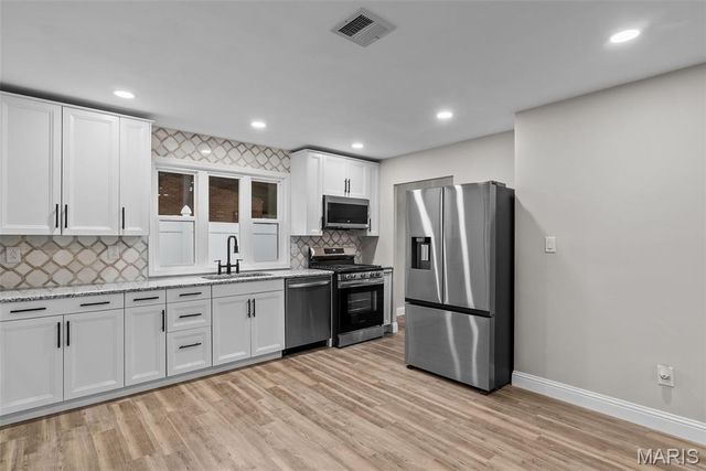 2956 Chevron Drive, St Louis, MO 63125