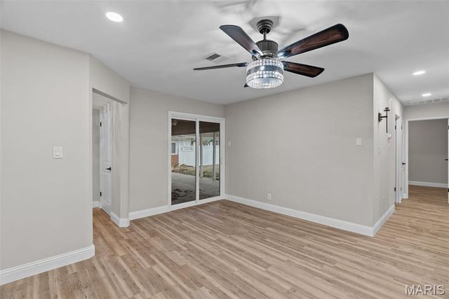 2956 Chevron Drive, St Louis, MO 63125