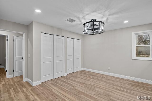 2956 Chevron Drive, St Louis, MO 63125