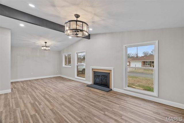 2956 Chevron Drive, St Louis, MO 63125