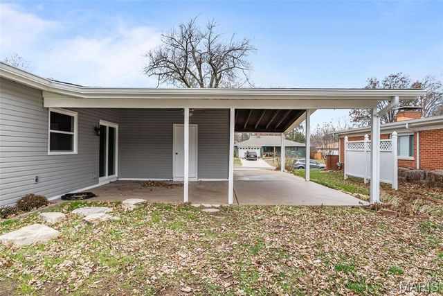 2956 Chevron Drive, St Louis, MO 63125