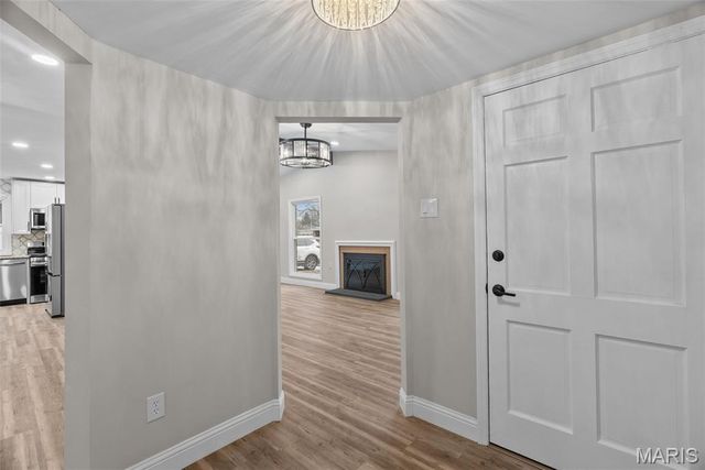 2956 Chevron Drive, St Louis, MO 63125