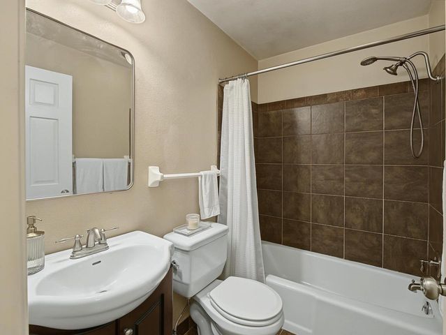 2618 Fell Road, Madison, WI 53713