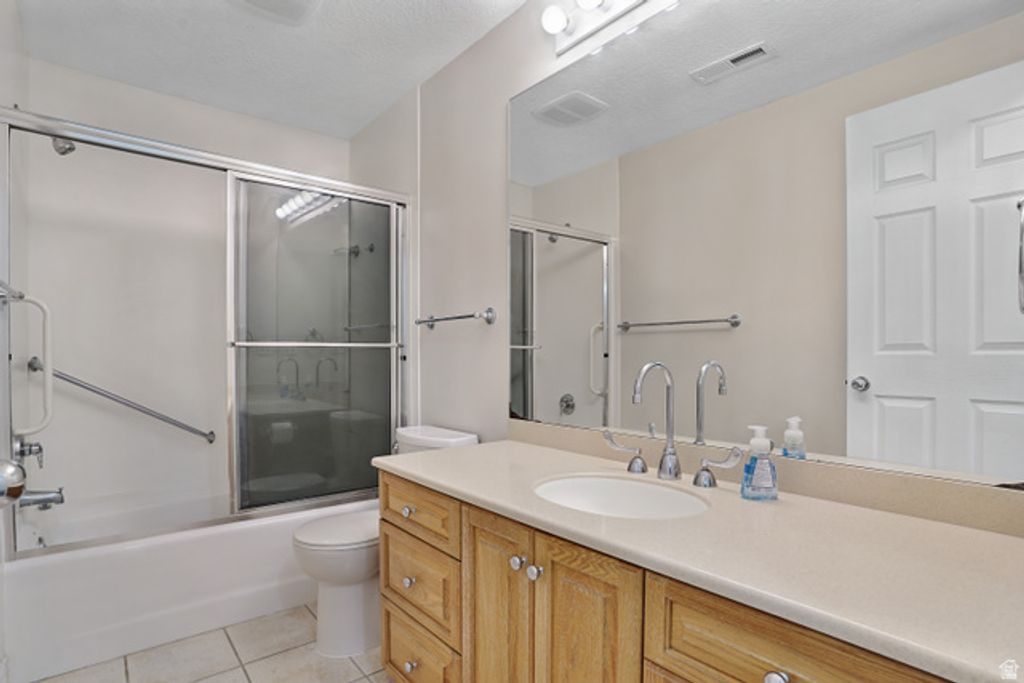 Image 14 of property listing at 2480 W 450 S #4, Springville, UT 84663