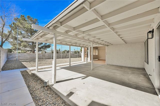 5539 Ballinger Drive, Las Vegas, NV 89142