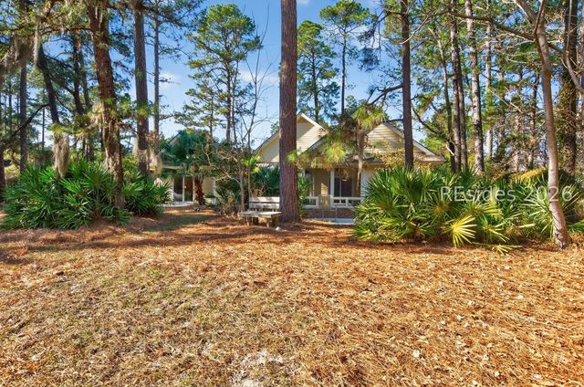 50 Heritage Lakes Dr, Bluffton, SC 29910