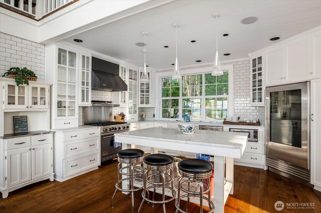 670 Indian Hill Road, Coupeville, WA 98239