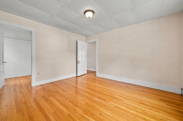 76 Harrison Ave, Woburn, MA 01801