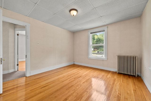 76 Harrison Ave, Woburn, MA 01801