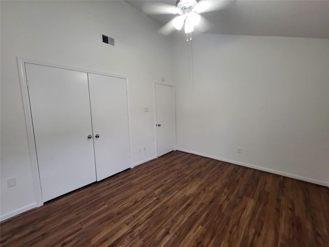 13839 Walnut Hollow Lane, Houston, TX 77082