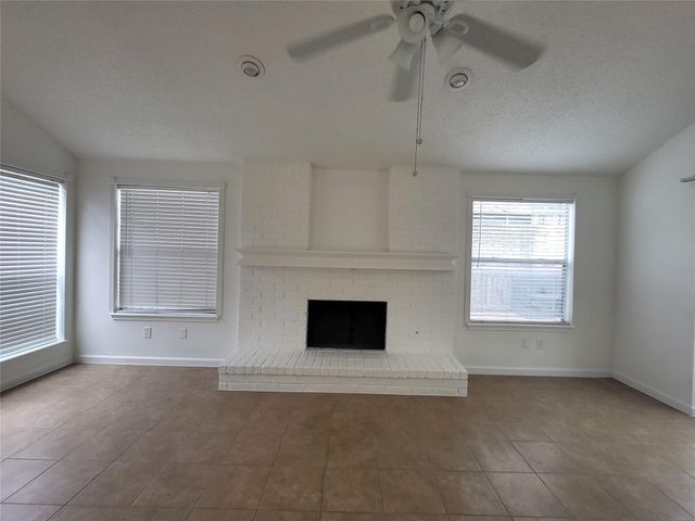 13839 Walnut Hollow Lane, Houston, TX 77082