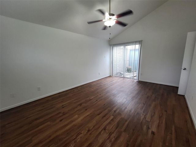 13839 Walnut Hollow Lane, Houston, TX 77082