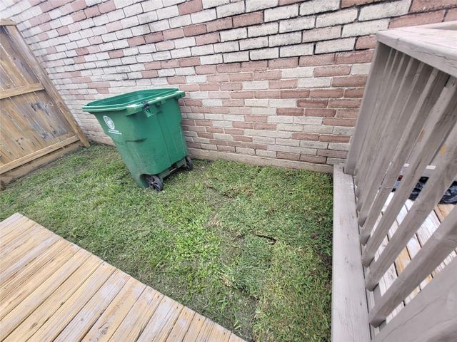 13839 Walnut Hollow Lane, Houston, TX 77082