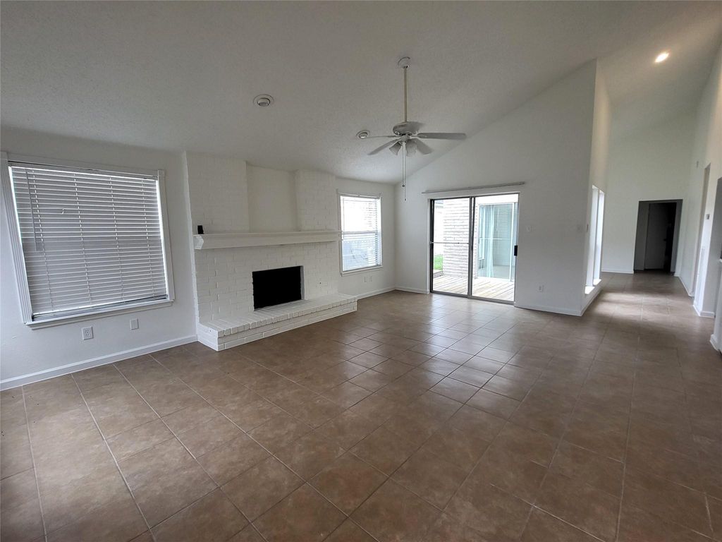 13839 Walnut Hollow Lane, Houston, TX 77082