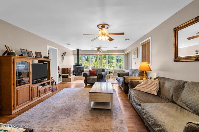 89 Harmony Avenue, Middletown, NJ 07748