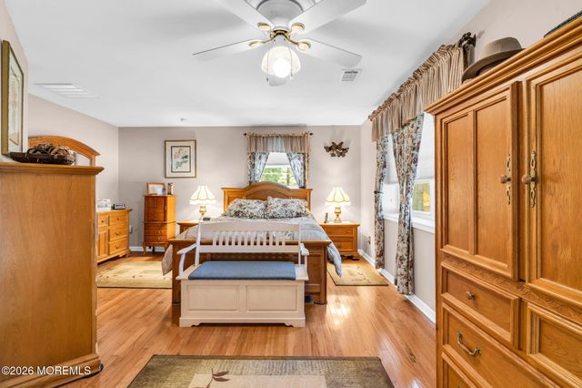 89 Harmony Avenue, Middletown, NJ 07748