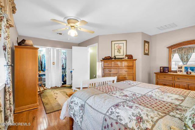 89 Harmony Avenue, Middletown, NJ 07748