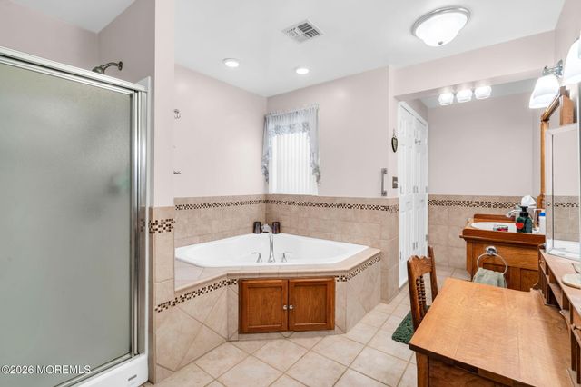 89 Harmony Avenue, Middletown, NJ 07748
