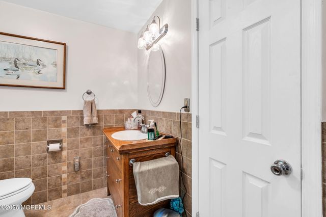 89 Harmony Avenue, Middletown, NJ 07748