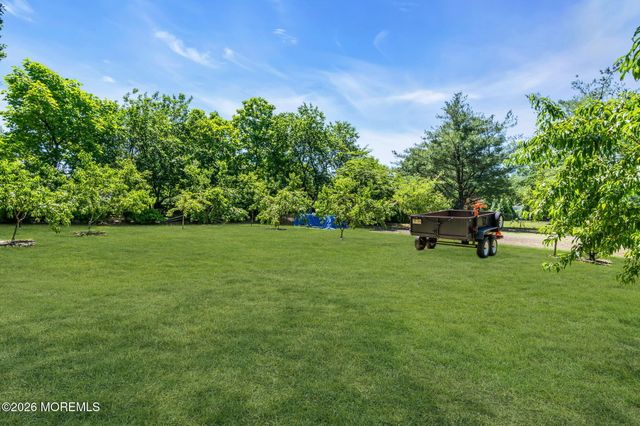 89 Harmony Avenue, Middletown, NJ 07748