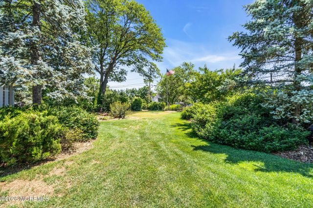 89 Harmony Avenue, Middletown, NJ 07748