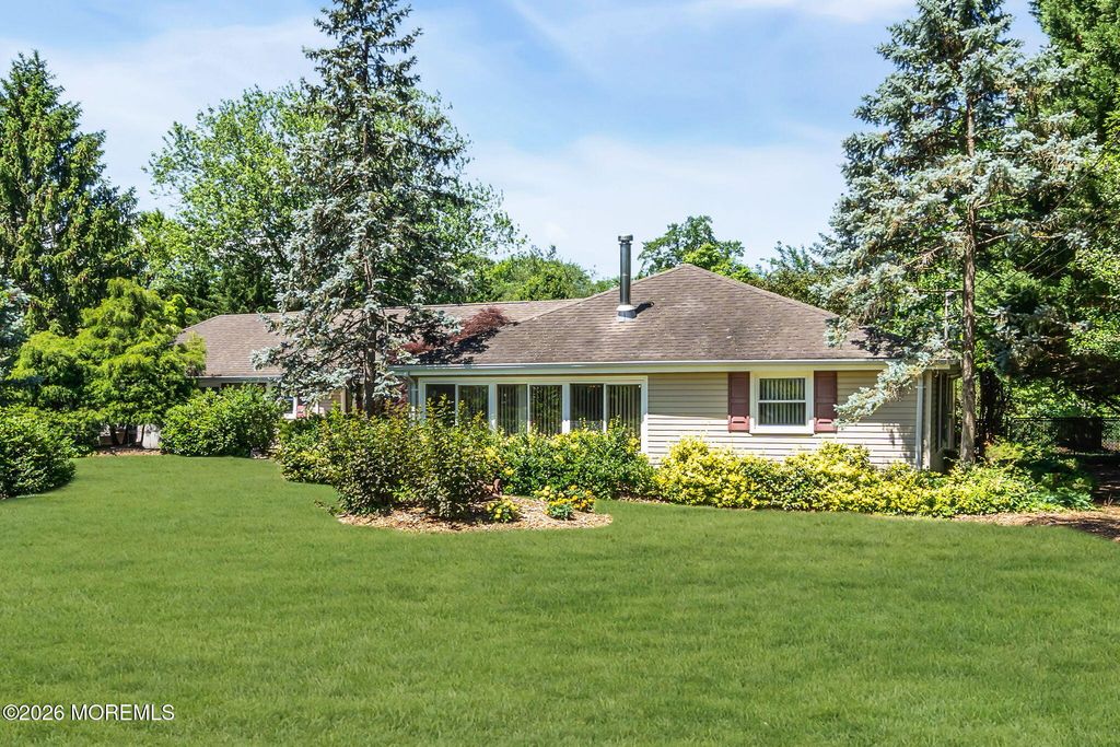 89 Harmony Avenue, Middletown, NJ 07748