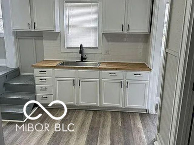 20 N Pershing Avenue, Indianapolis, IN 46222