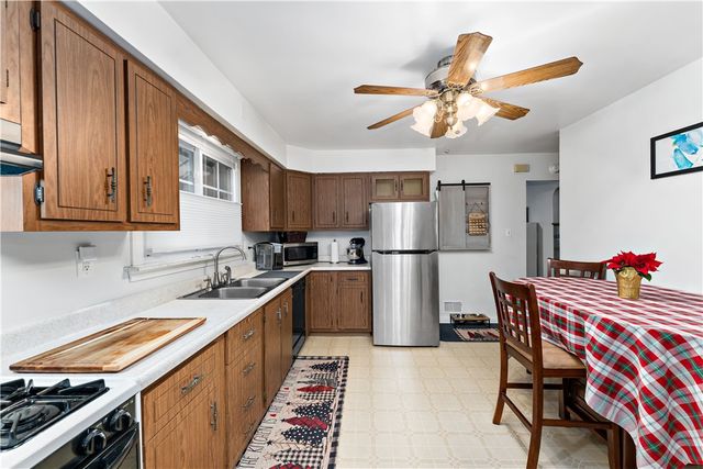 204 Orchard Ave, Canonsburg, PA 15317