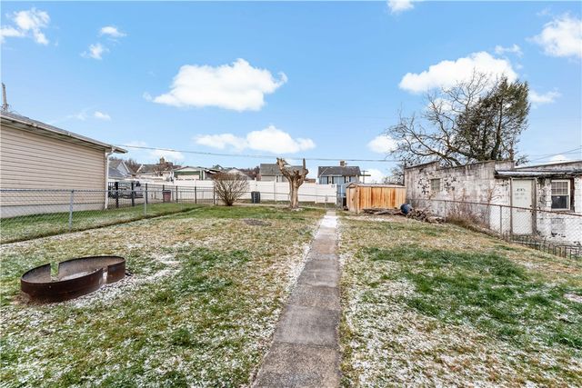 204 Orchard Ave, Canonsburg, PA 15317