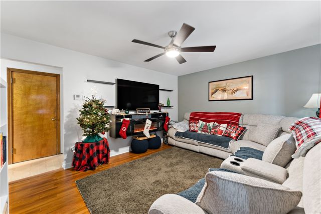 204 Orchard Ave, Canonsburg, PA 15317